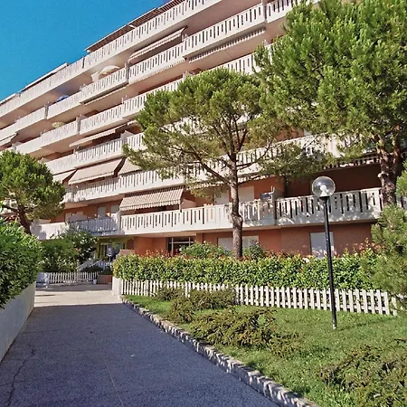 Apartment Pleasant With Shared Pool Porto Santa Margherita di Caorle